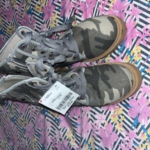 Camouflage Boots